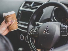 10 неща, които задължително трябва да имаш в колата си