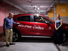 Mitsubishi Eclipse Cross се среща с Кирил Димитров на пълно лунно затъмнение в ресторант The View